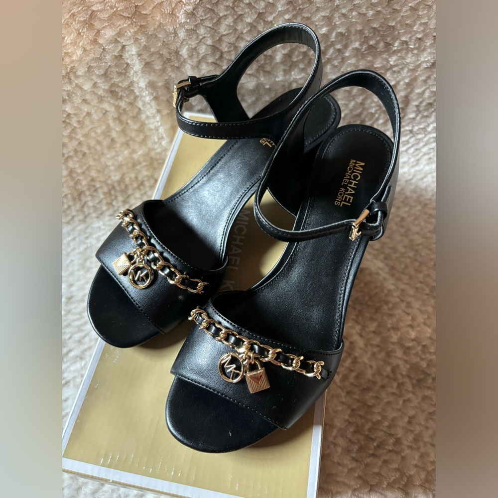 Brandnew Michael Kors black heels